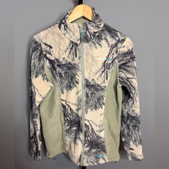 Cabela's OutfitHer Camo Fleece Lined
Hunting Jacket. small - Picture 1 of 3